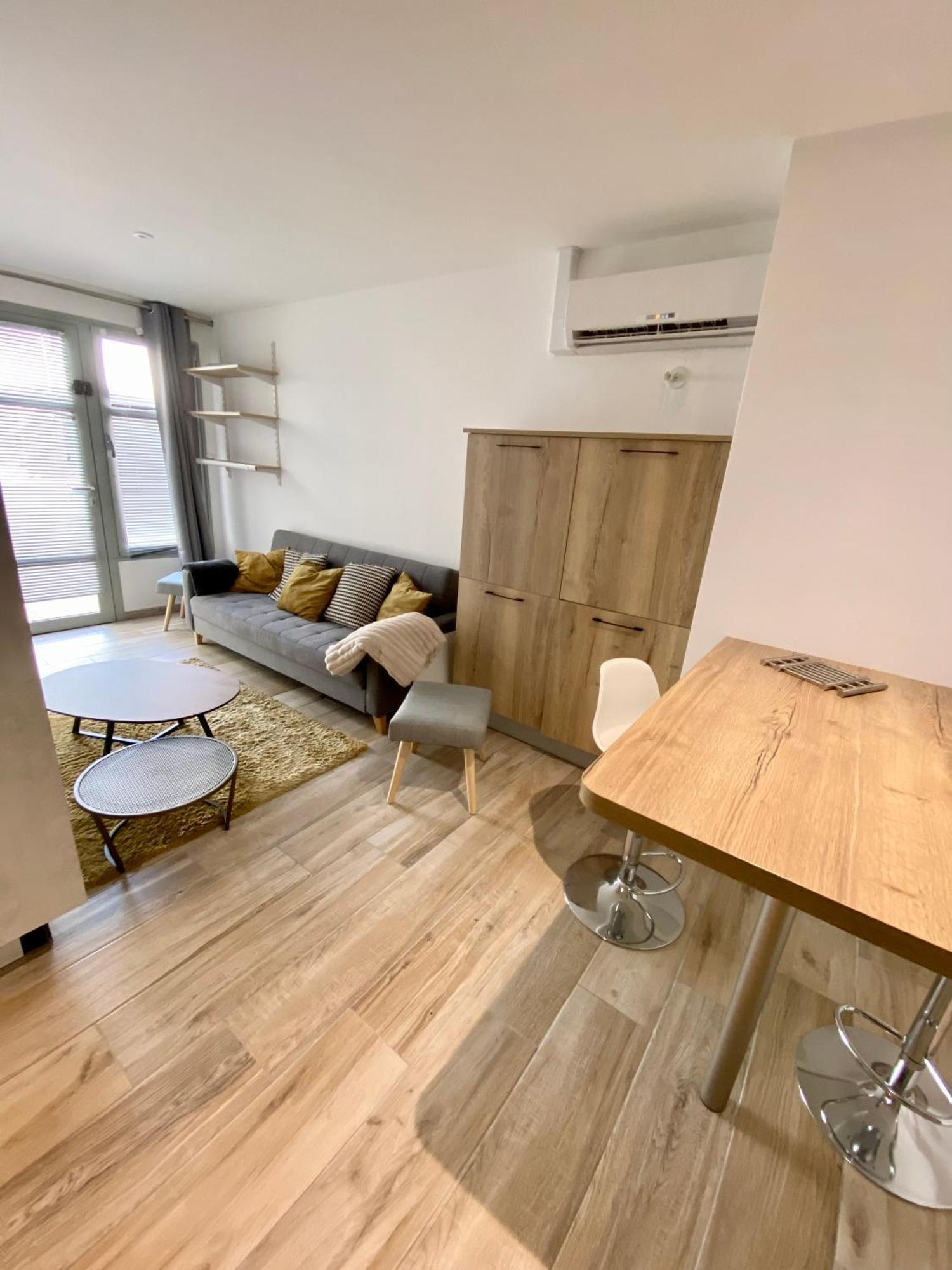 A Deux Pas Du Vieux-port Apartment *